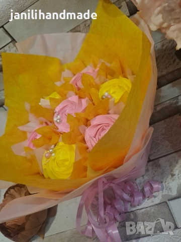 Букет от маслени кексчета, снимка 5 - Подаръци за жени - 52685386