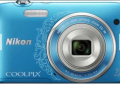 Дигитален фотоапарат Nikon CoolPix S3500 LineArt (син) + карта 4 GB, снимка 1 - Фотоапарати - 44811497
