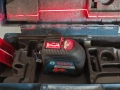 Линеен лазерен нивелир Bosch GLL 3-80 Professional - 360° (3 линии), снимка 2