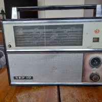 Старо радио,радиоприемник ВЕФ,VEF 12, снимка 1 - Антикварни и старинни предмети - 44673305