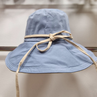 Красива дамска шапка с панделка в модерни нежни цветове, снимка 3 - Шапки - 44749450