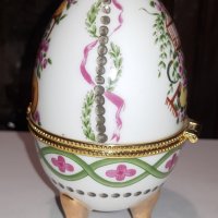 Порцеланово яйце в стил Феберже , снимка 3 - Колекции - 44304671
