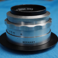 Carl Zeiss Jena Tessar T 50 mm f/ 2.8-за SONY-MINOLTA, снимка 1 - Обективи и филтри - 44550127