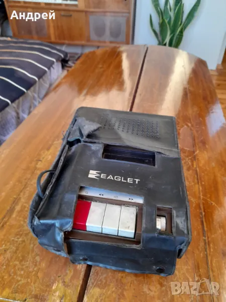 Стар касетофон Eaglet, снимка 1