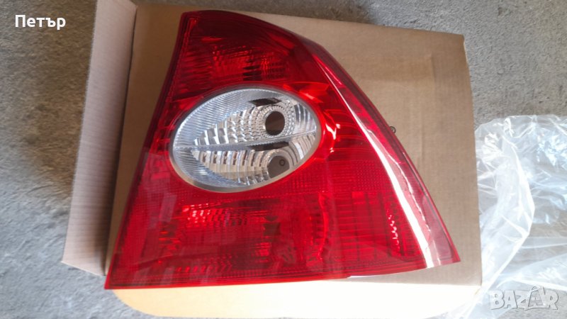 НОВ Десен стоп Ford Focus Sedan (2004-2007) / Форд Фокус седан, снимка 1
