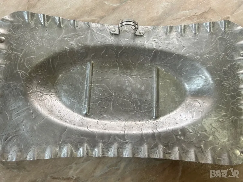 Винтидж Алуминиев поднос с дръжки Релефни флорални плодове Motil theartlyons, снимка 1
