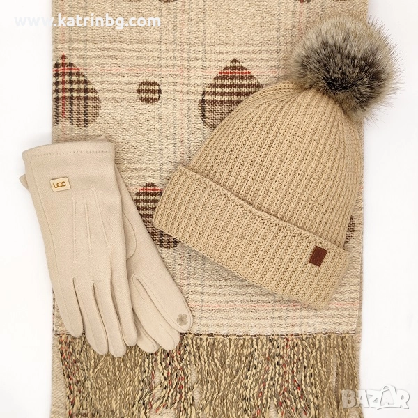 Бежов дамски зимен комплект на сърца-Шапка, шал и ръкавици- Подарък за жена, снимка 1