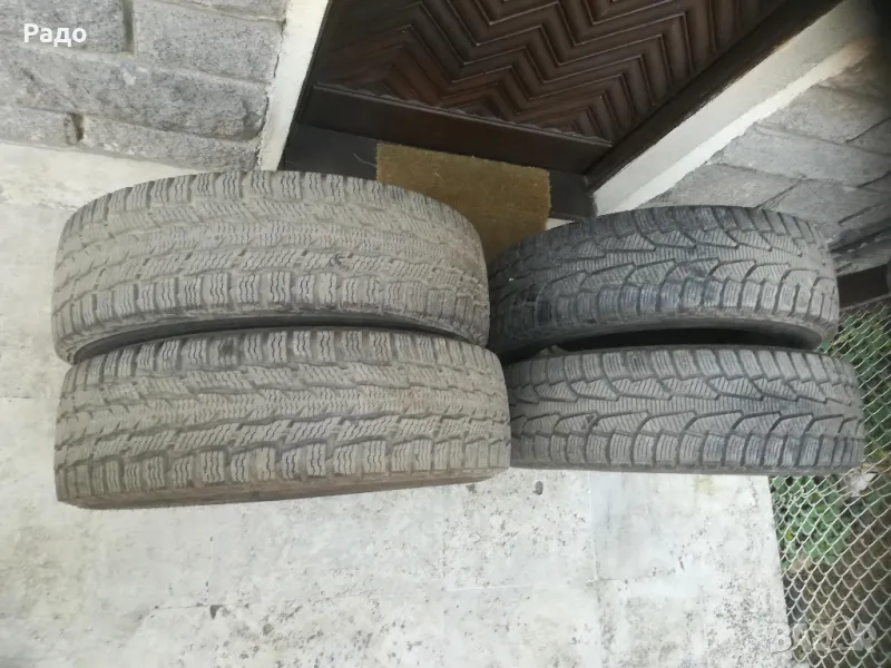 Продавам 4 бр. зимни гуми Нокиан/Nokian WR C cargo и WRC 3 STUDLESS 215/75R16C за бус, снимка 1