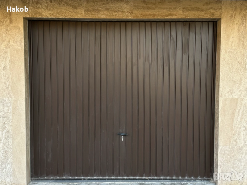 Просторен гараж с автоматична врата и лесен достъп – кв. Гагарин, снимка 1