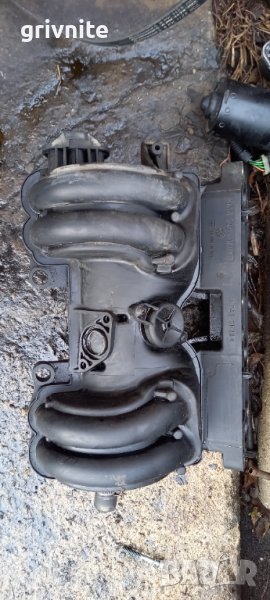 Всмукателен колектор VW Polo III 1.0 MPI, снимка 1