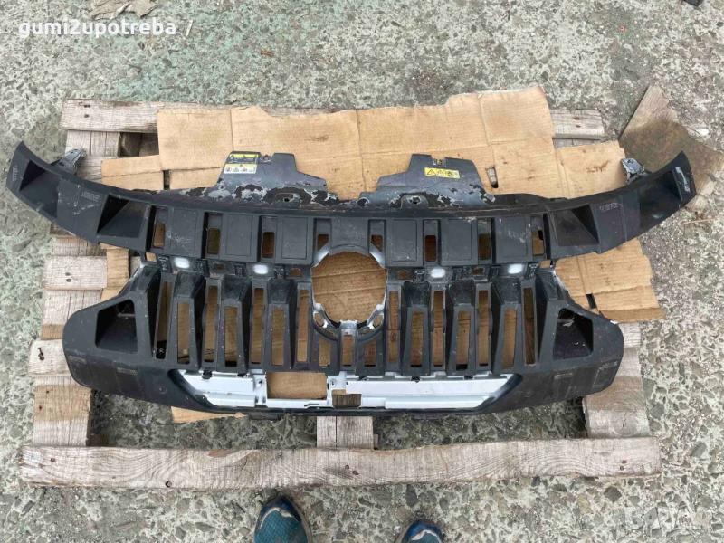 Декоративна Решетка Предна Броня 10A807231 Volkswagen ID.3 E11 pro, снимка 1