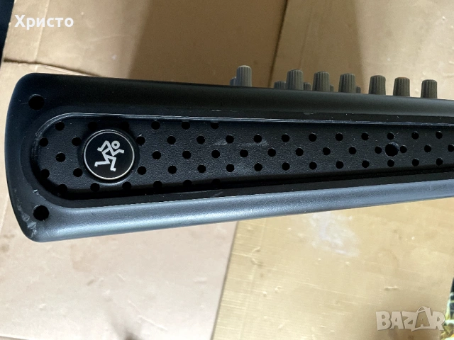 Аудио миксер Mackie ProFX8, снимка 9 - Ресийвъри, усилватели, смесителни пултове - 54353679