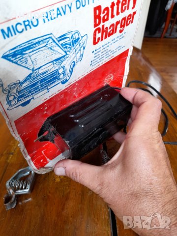 Старо зарядно устройство за акумулатор , снимка 4 - Антикварни и старинни предмети - 34307336