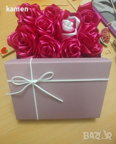 сатенени рози, снимка 1 - Романтични подаръци - 42830886