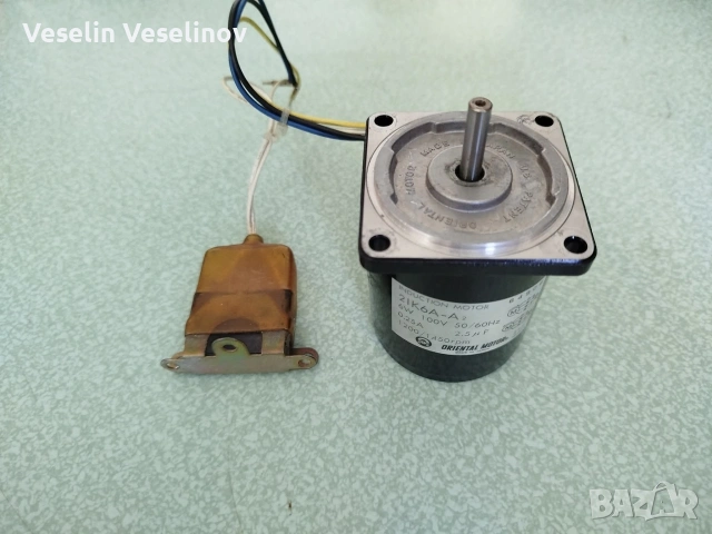 Асинхронен двигател Oriental Motor 21K6A-A2 (100V, 6W) с кондензатор - 4 броя