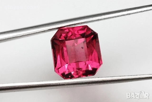 Фантастичен радък червено розов Малайя гранат 2.83кт.! Нов!, снимка 6 - Други - 52685468