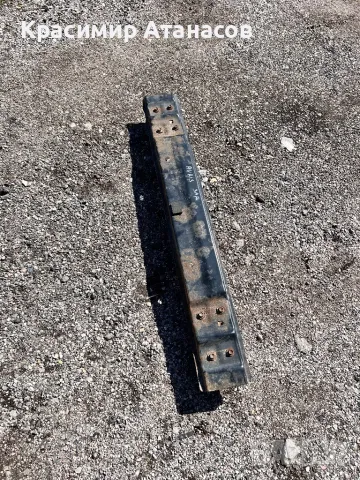 Основа задна  броня за Тойота аурис. 2010-2012г