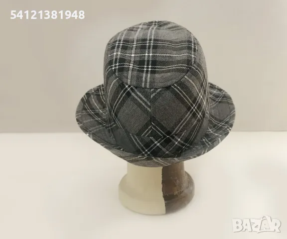 Дамска шапка сиво каре, снимка 3 - Шапки - 48618028