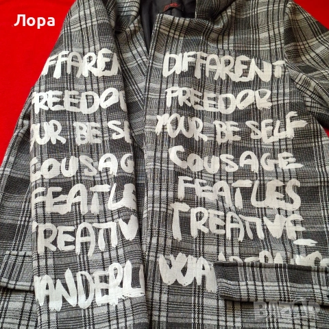 Дамско сако с надписи, снимка 3 - Сака - 54120293