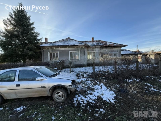 2 имота -232кв къща   / парцел 1440 кв двор  в с. Калипетрово, зад детската градина на ул. Зелен Син, снимка 2 - Парцели - 52887573