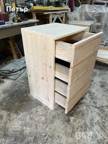 Скрин с четири чекмеджета,масив, снимка 8 - Скринове - 50241037