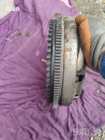 демферен маховик c270cdi, снимка 2 - Части - 48123986