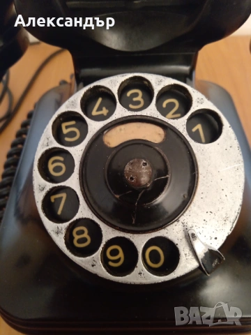 Бакелитов телефон, снимка 2 - Антикварни и старинни предмети - 54181503