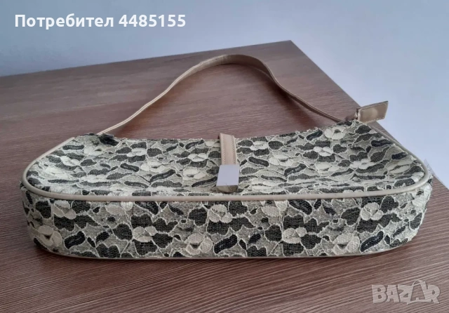 Малки дамски чанти, снимка 7 - Чанти - 53081950