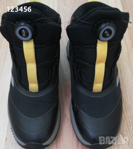 Боти на Adidas Ном.40, снимка 3 - Детски боти и ботуши - 52503149