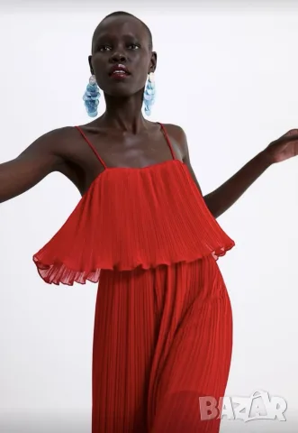 Елегантен червен плисиран гащеризон Zara, размер XS, снимка 2 - Рокли - 55987041