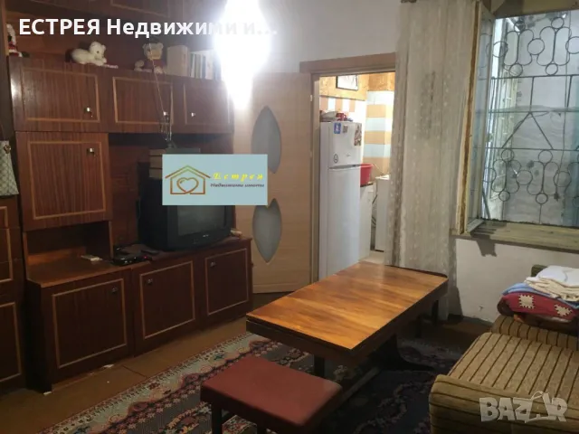 Къща в топ Център, снимка 1