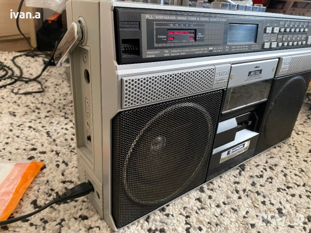 Hitachi TRK-7990E, снимка 4 - Радиокасетофони, транзистори - 54356534