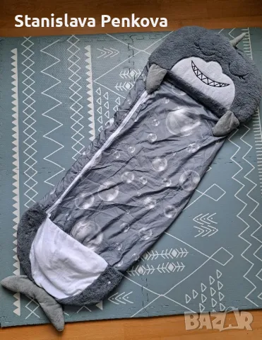 Детски спален чувал с възглавница - акула, снимка 3 - Спални чували за бебета и деца - 48227596