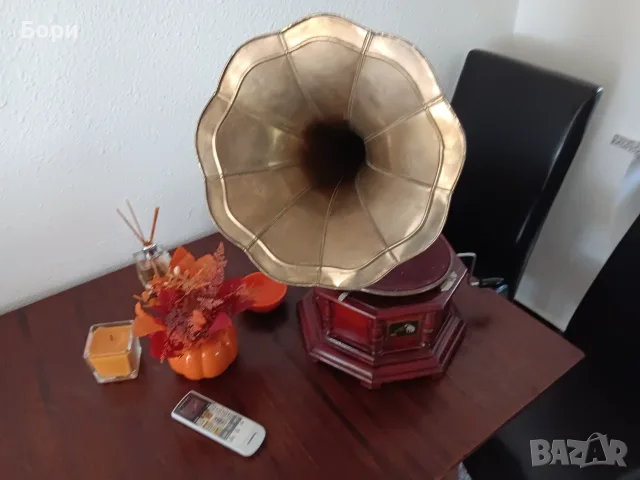 Грамофон His Masters Voice 1916г, снимка 13 - Грамофони - 55740584