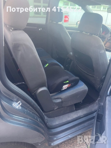 VW Touran 2.0 Diesel , снимка 7 - Автомобили и джипове - 52370986