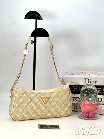 чанти Guess ⭐️ ➡️29cm ⬆️14cm✨ 🌟, снимка 7 - Чанти - 51423567