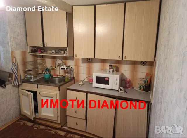 Двуетажна къща с три гаража в село Черна гора обл. Стара Загора, снимка 5 - Къщи - 49889540