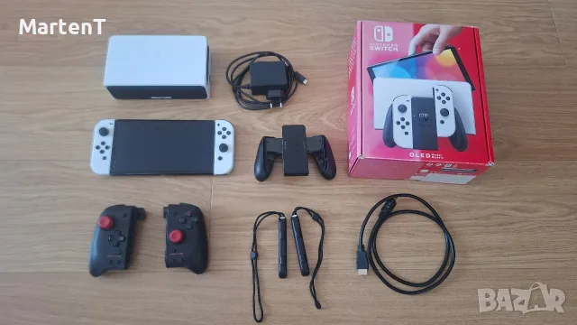 Nintendo Switch OLED 64 GB - бял, модчип, екстри