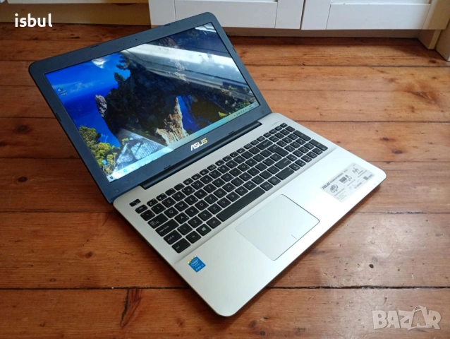 Лаптоп Asus /отличен / 15.6 LED дисплей / батерия 3ч/ чисто ново SSD