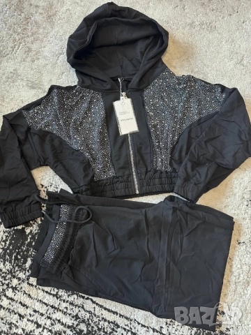 дамски екипи с камъни , снимка 2 - Спортни екипи - 51572257