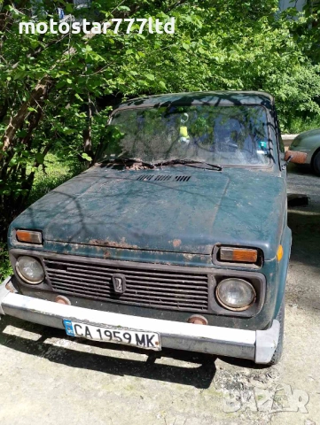 Lada Niva 1.7i  с прехвърляне или цяла за части.