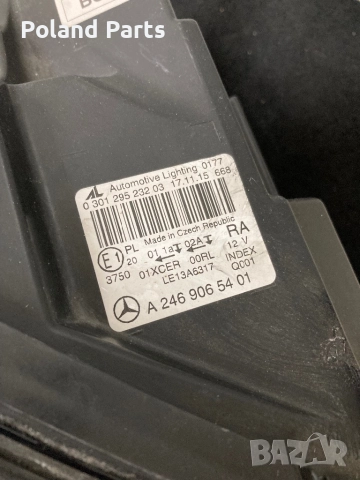 Десен фар за Мерцедес Б класа 246 Mercedes B class W246, снимка 6 - Части - 52716344