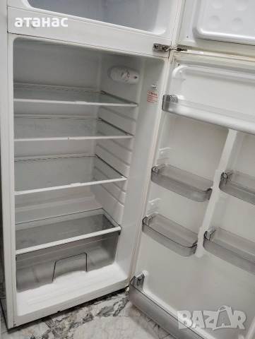 Хладилник с горна камера, снимка 3 - Хладилници - 54088127