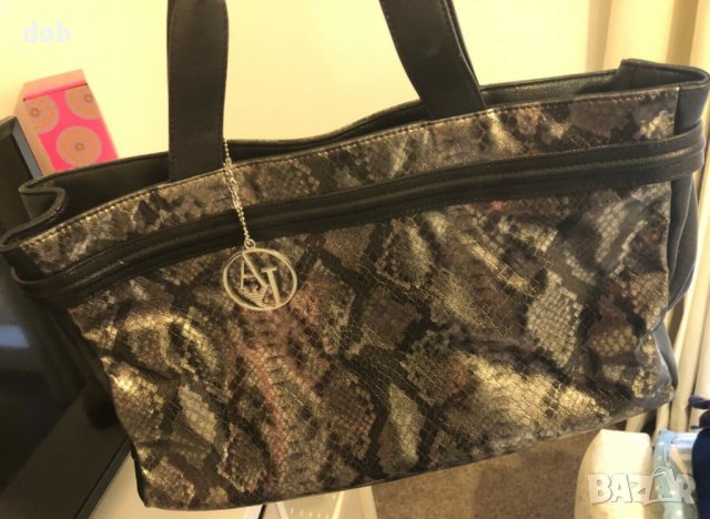 Нова чанта Armani Jeans handbag snake print, снимка 6 - Чанти - 30992549