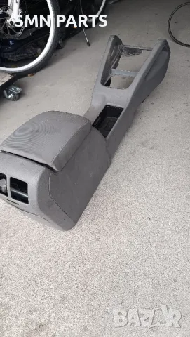 • Продавам подлакътник за голф 5 кожен и нормален (черен, сив и бежов) с къпхолдер, снимка 8 - Части - 49032690