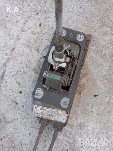 Скоростен лост с жила Seat Ibiza 6l 1.2i, снимка 4 - Части - 51705110