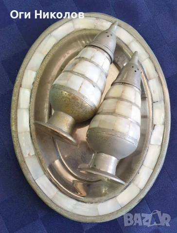 Старинни посребрени солници с поднос със седефени орнаменти, снимка 5 - Антикварни и старинни предмети - 50593519