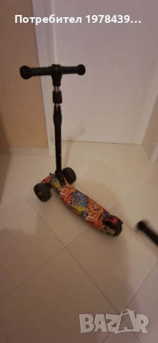 Детска тротинетка светеща, снимка 3 - Скутери и тротинетки - 51708953