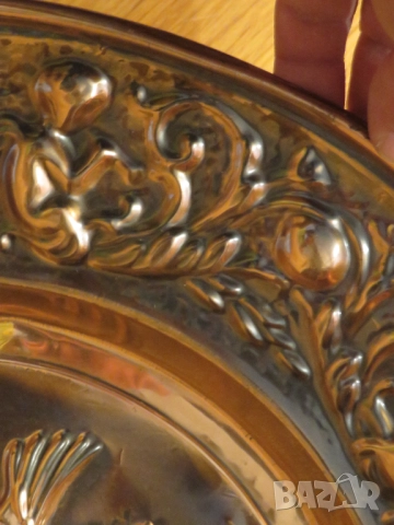 Старинна Голяма медна чиния  с лебеди красота за вашия дом или офис. , снимка 4 - Други - 52353053