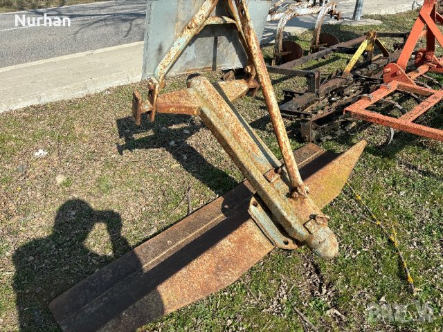 Плуг за голям трактор , снимка 8 - Селскостопанска техника - 44433120